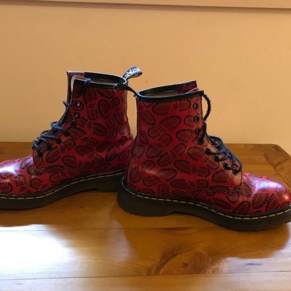 Dr Martens - Made in England – Red DM footprint & logo - 8 hole leather boots - Picture 2 of 15